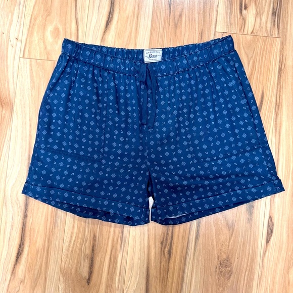 G.H. Bass & Co. Dark Blue Patterned Women's Shorts, Large - Picture 1 of 4